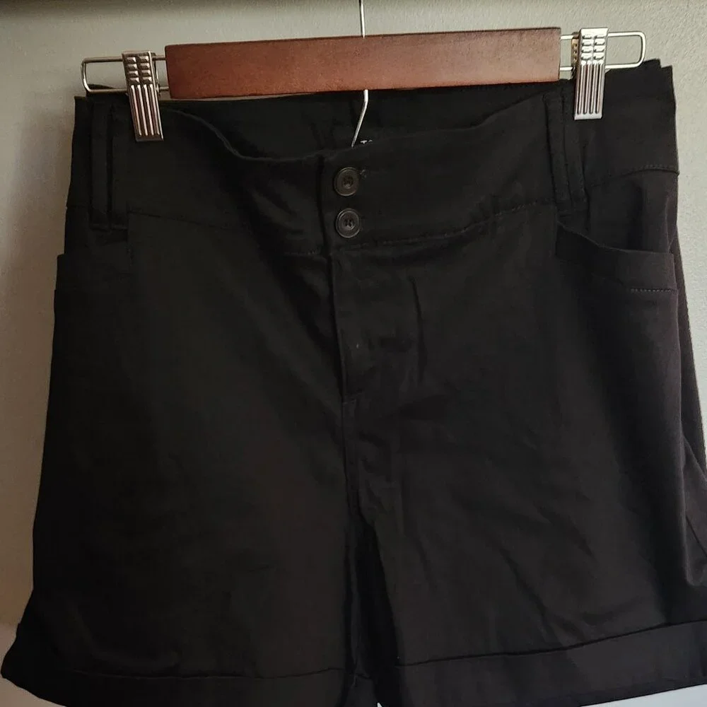 Cuffed Twill S horts Deep Black - Picture 2 of 6